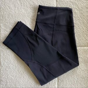 🍋 lululemon black cropped leggings